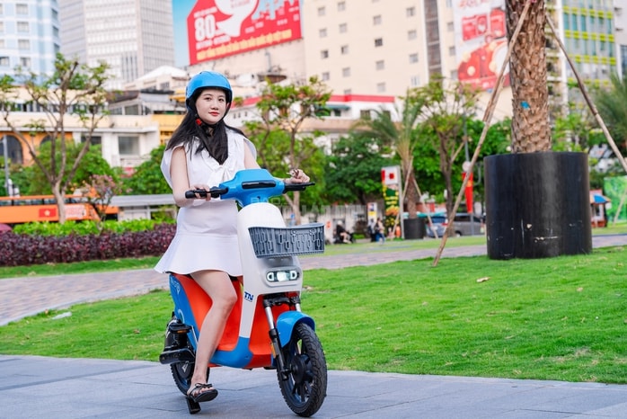 VIDEO: Thích thú chạy quanh trung tâm TPHCM với xe đạp điện miễn phí - Ảnh 5.