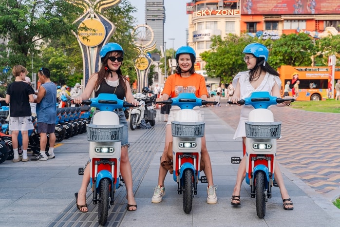 VIDEO: Thích thú chạy quanh trung tâm TPHCM với xe đạp điện miễn phí - Ảnh 7.