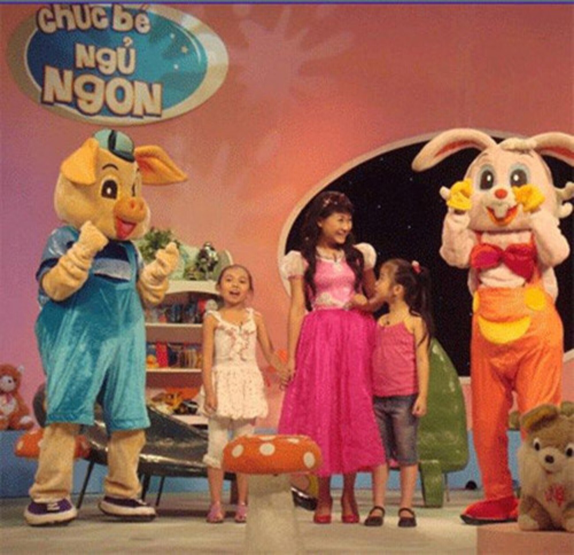 MC Quỳnh Anh từng có 3 năm đảm nhận vai trò ''chị Kính Hồng