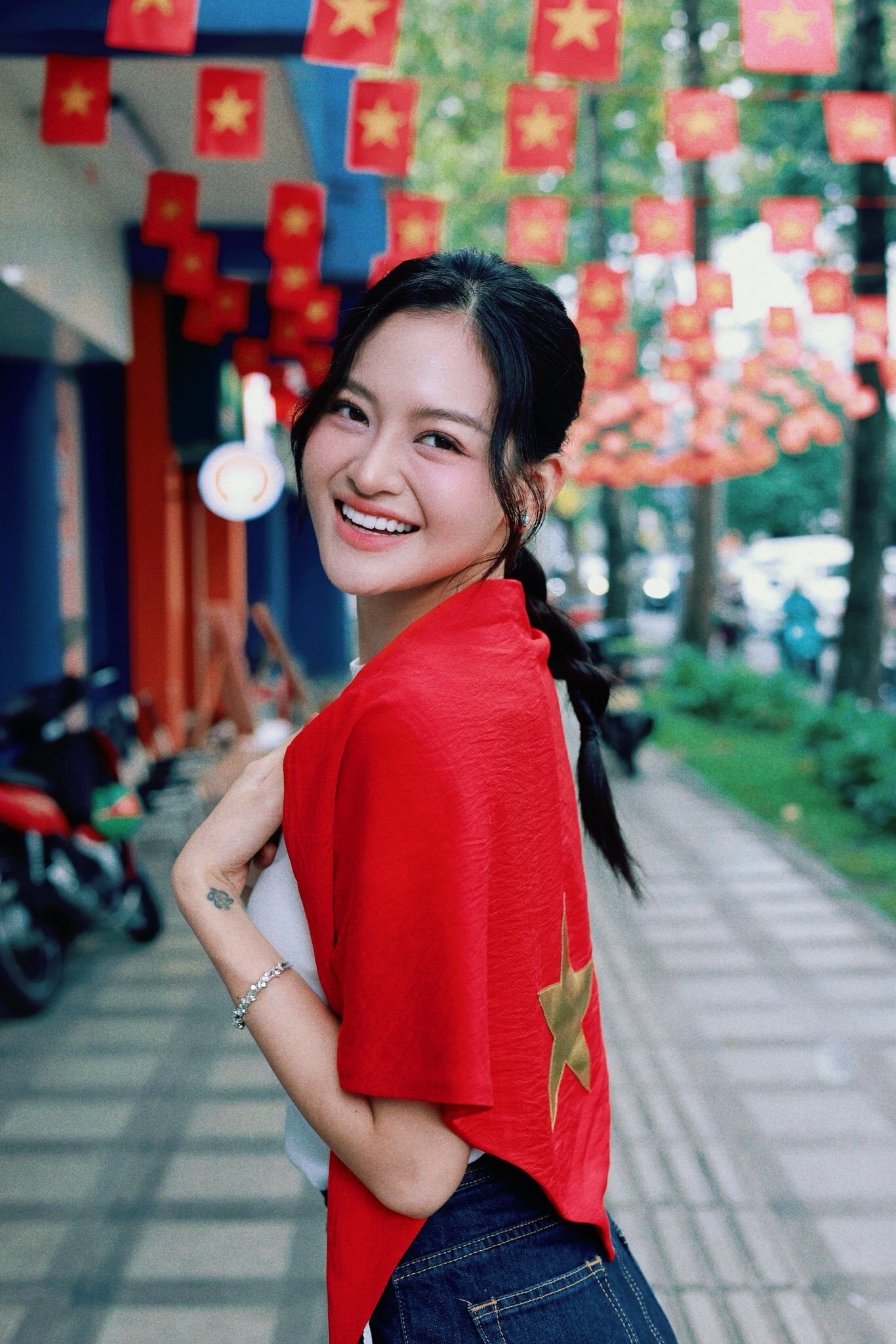 Sinh năm 1995, Thuỳ Anh là gương mặt quen thuộc trên màn ảnh VTV. Cô để lại ấn tượng trong loạt tác phẩm như 