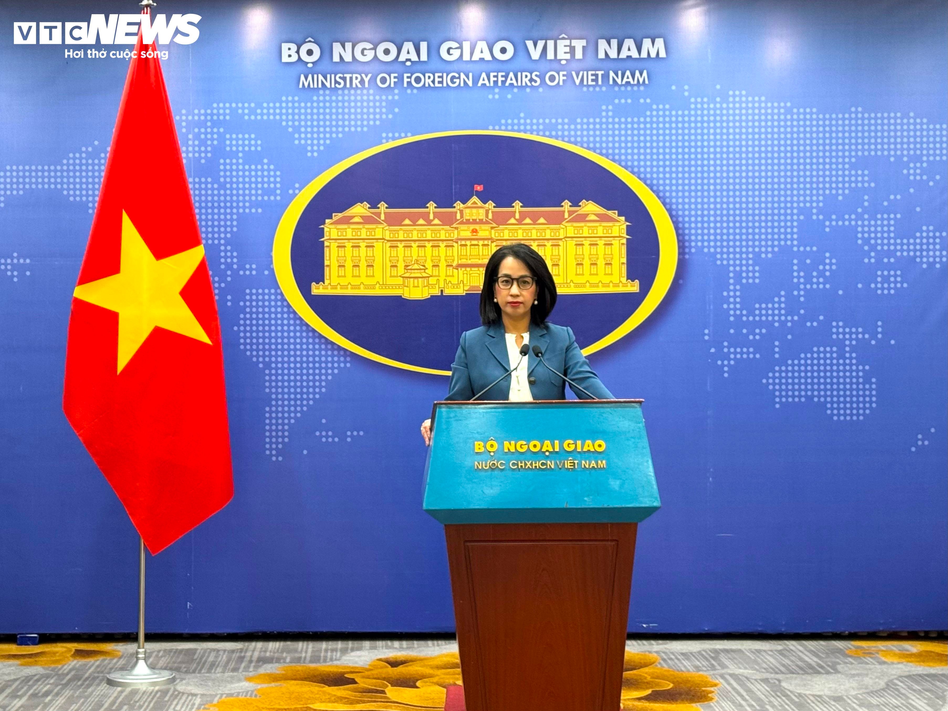 Người phát ngôn Phạm Thu Hằng tại buổi họp báo thường kỳ Bộ Ngoại giao ngày 19/3. (Ảnh: Diễm Châu)