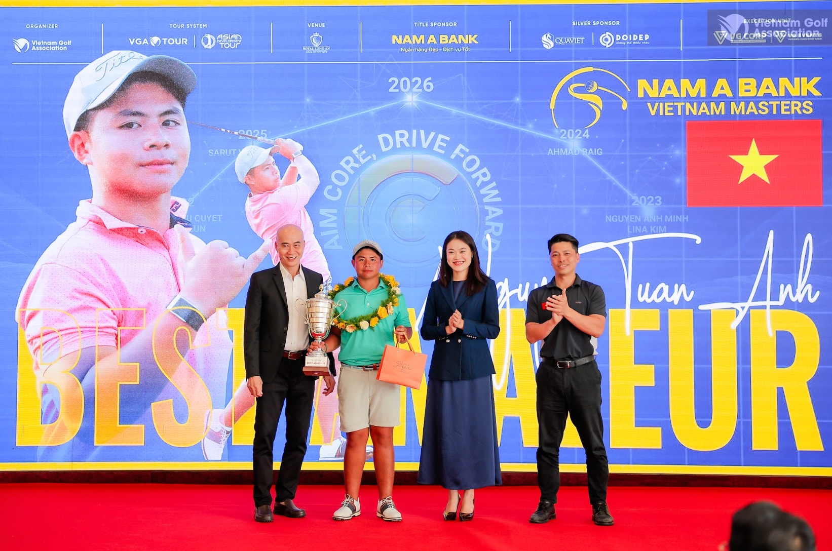 Nguyễn Tuấn Anh giành danh hiệu Golfer nghiệp dư xuất sắc nhất - Best Amateur.