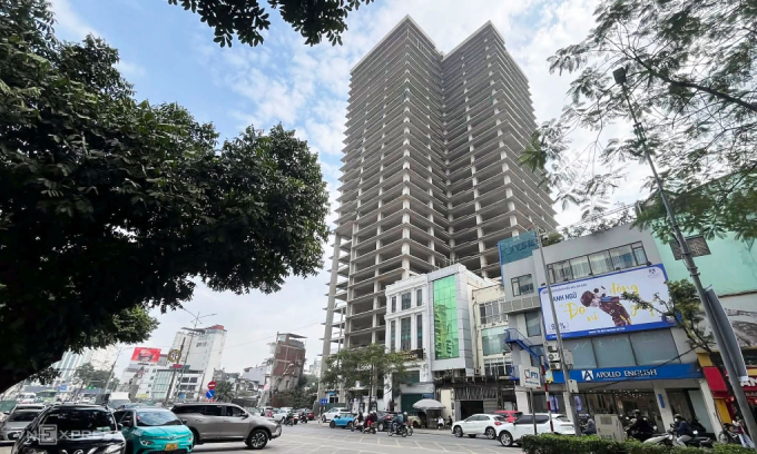 Hiện trạng dự án trung tâm thương mại và văn phòng tại 1A, 1C, 1D đường Láng Hạ vào ngày 22/12/2025. Ảnh:Anh Tú