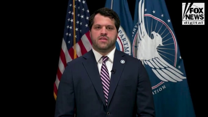 Quyền phó giám đốc Cơ quan An ninh Vận tải Mỹ (TSA) Adam Stahl. Ảnh: FOX News