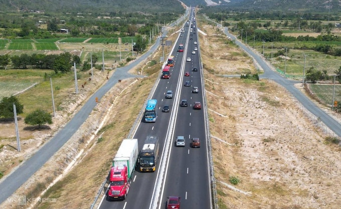 Cao tốc Cam Lâm - Vĩnh Hảo đoạn qua xã Vĩnh Hảo (Bình Thuận cũ), tháng 1/2025. Ảnh: Việt Quốc