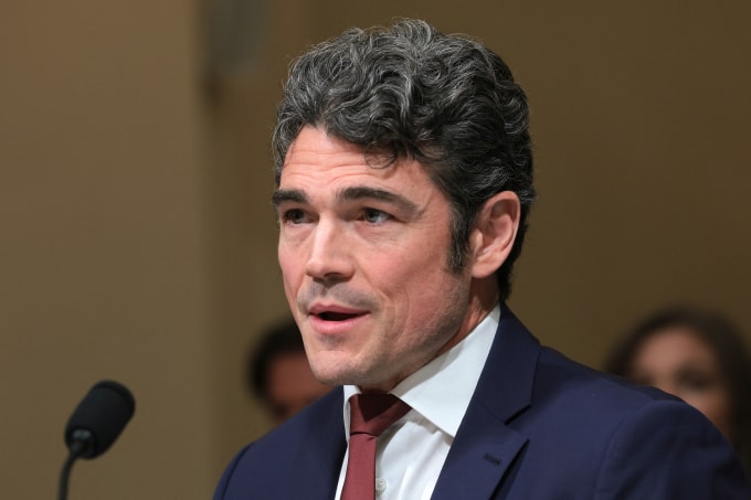 Cựu giám đốc Trung tâm Chống khủng bố Quốc gia Joe Kent tại Washington hồi tháng 12/2025. Ảnh: AFP