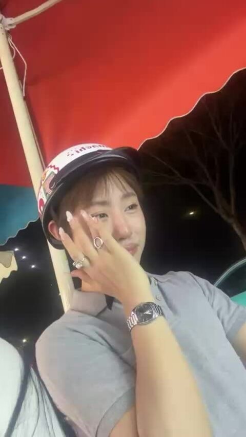 Khách Thái xăm chữ 'tôi yêu Việt Nam' sau chuyến du lịch Đà Nẵng