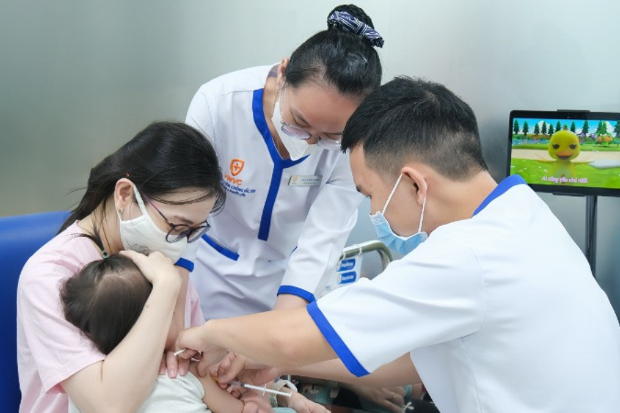 vaccine-envacgen-phong-tay-chan-mieng-chinh-thuc-duoc-cap-phep-luu-hanh.png