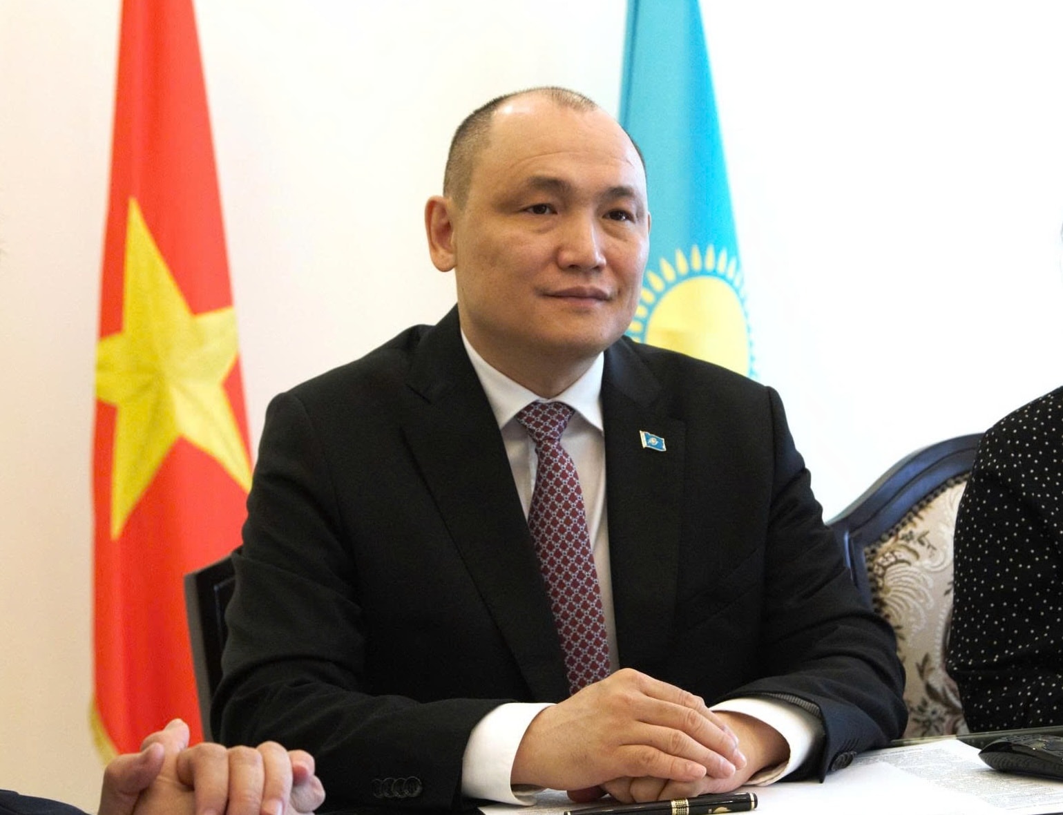 Đại sứ Kazakhstan Kanat Tumysh.