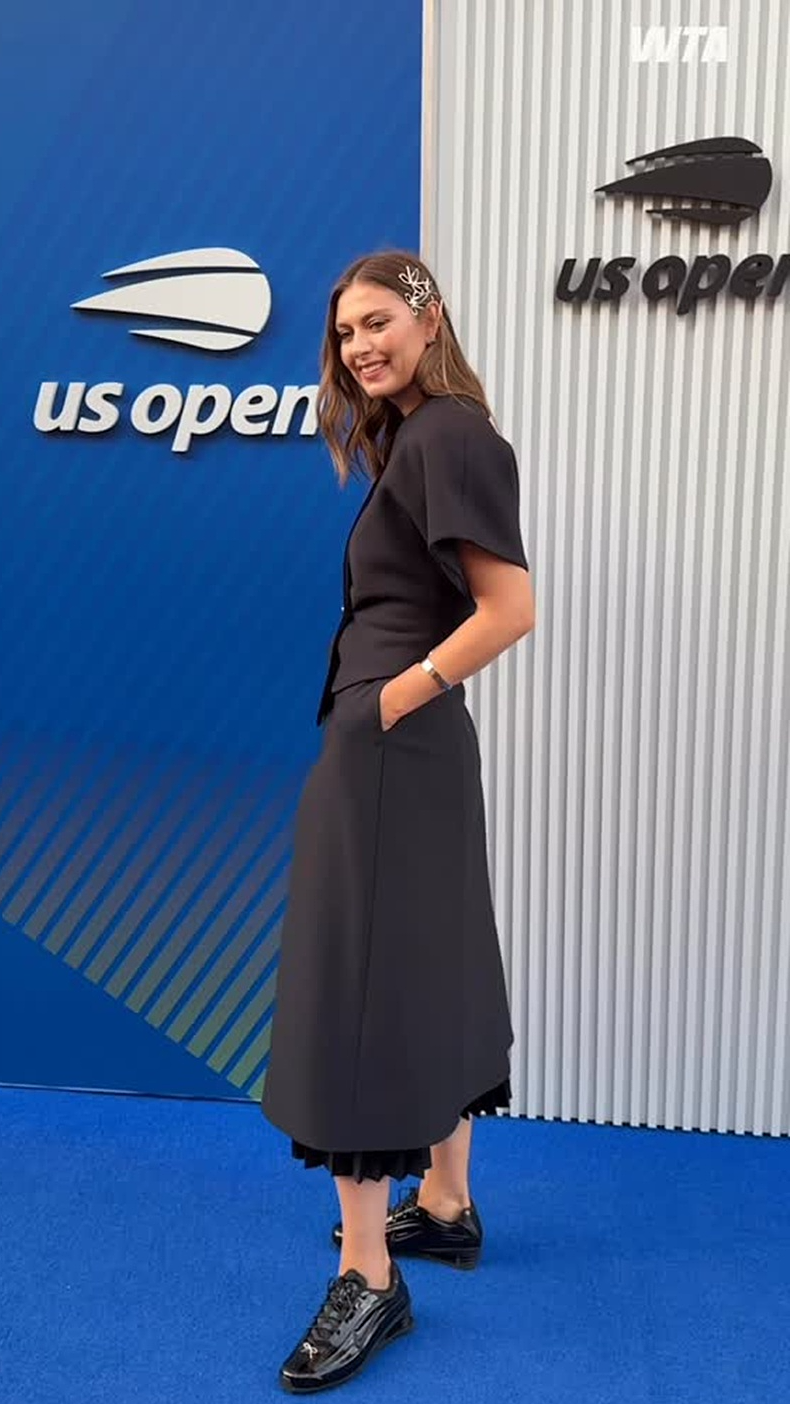 'Búp bê Nga' Sharapova đi xem quần vợt