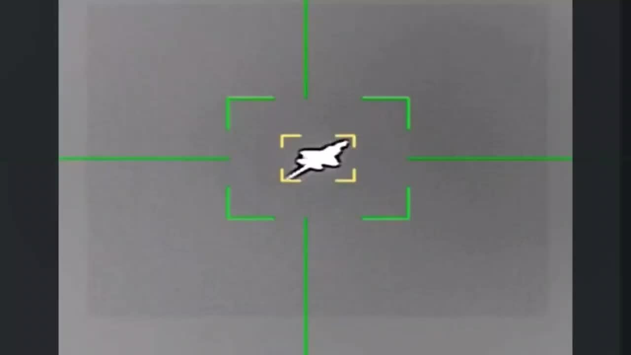 Iran công bố video 'F-35 Mỹ trúng tên lửa'