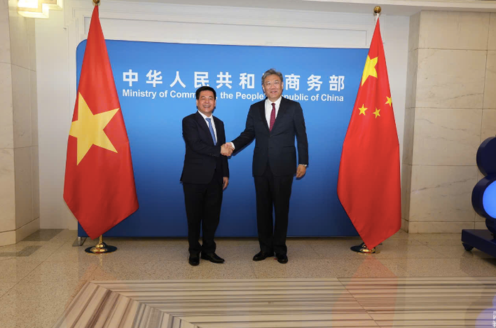 Bộ trưởng Thương mại Trung Quốc khen tôm hùm bông của Việt Nam- Ảnh 1.