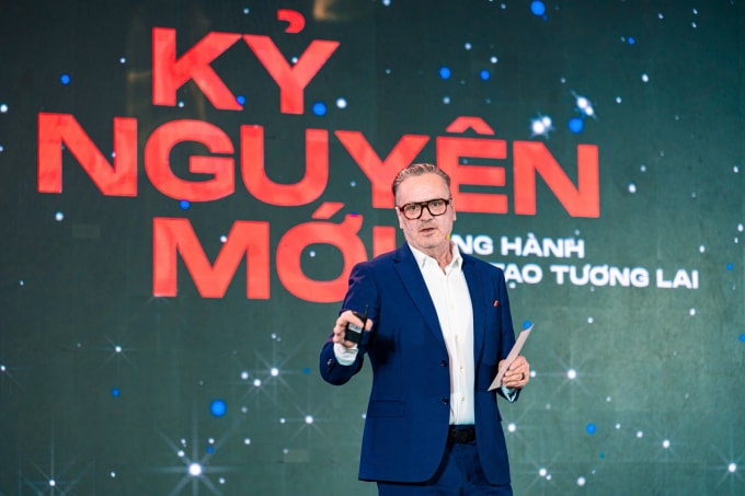 Ông Juha Tanskanen, CEO và CoFounder SuperPark, phát biểu tại sự kiện. Ảnh: Vincom Retail