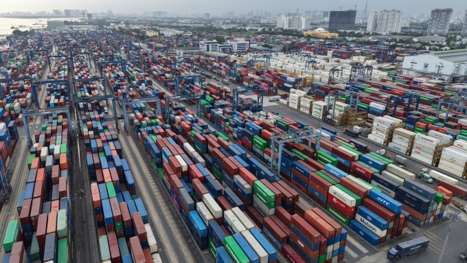 Container hàng hóa tại cảng Cát Lái chiều 4/2. Ảnh: Thanh Tùng