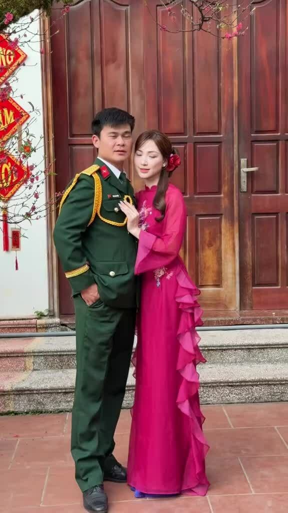 Hòa Minzy công khai bạn trai