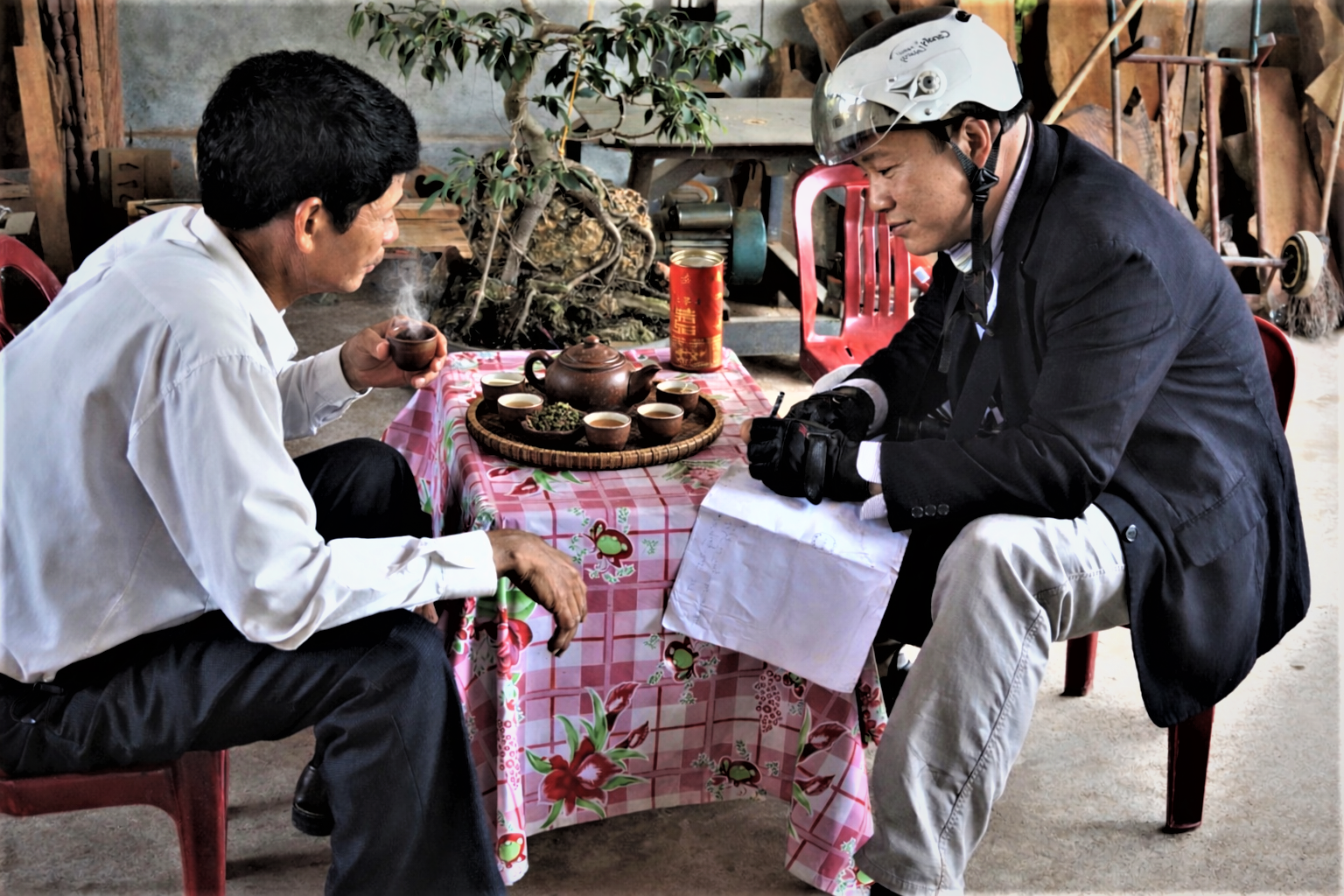 Về Huế thương thưởng thức trà cung đình - Ảnh 2.