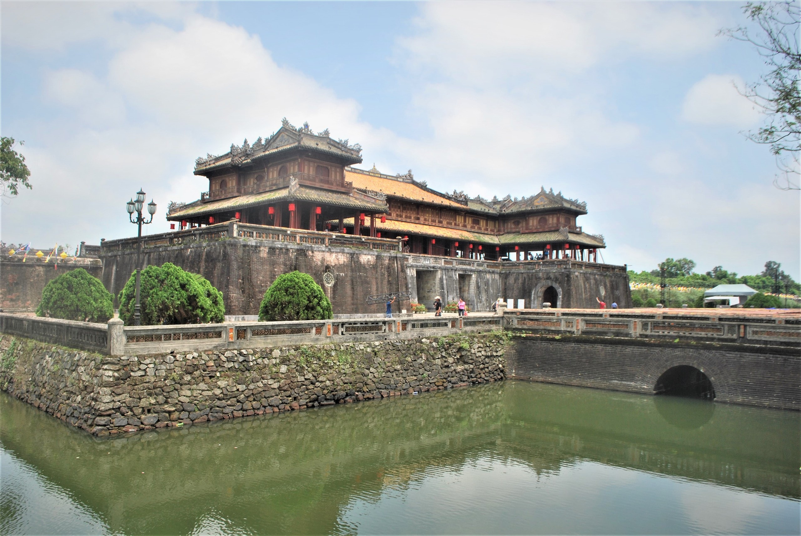 Về Huế thương thưởng thức trà cung đình - Ảnh 6.