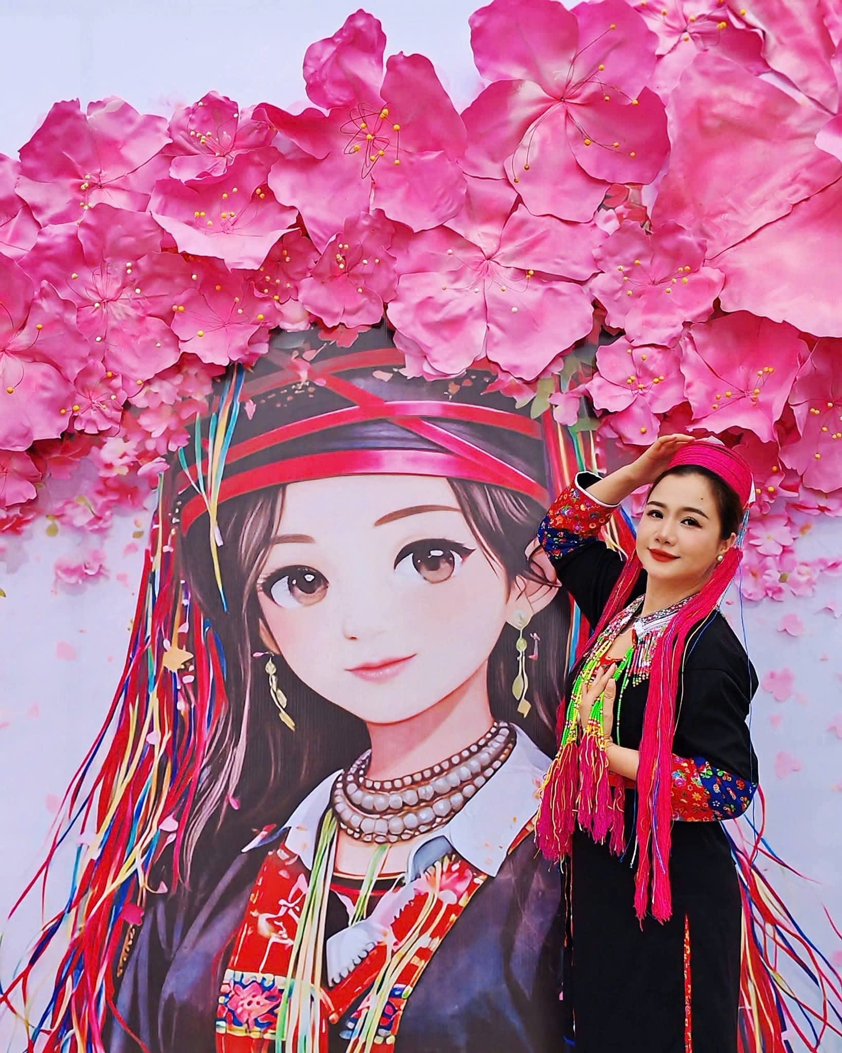 Chợ phiên Hà Lâu lớn nhất năm luôn thu hút đông đảo du khách đổ về trải nghiệm không gian văn hóa độc đáo.