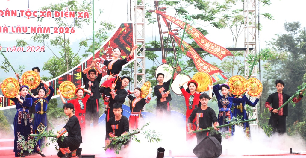 Những tiết mục nghệ thuật tại lễ khai mạc ngày hội Văn hóa, thể thao các dân tộc xã Điền Xá lần thứ I - Chợ phiên văn hóa vùng cao Hà Lâu năm 2026.