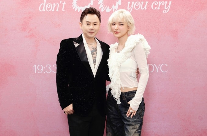 Binz cổ vũ Châu Bùi trong ngày giới thiệu MV ở TP HCM.