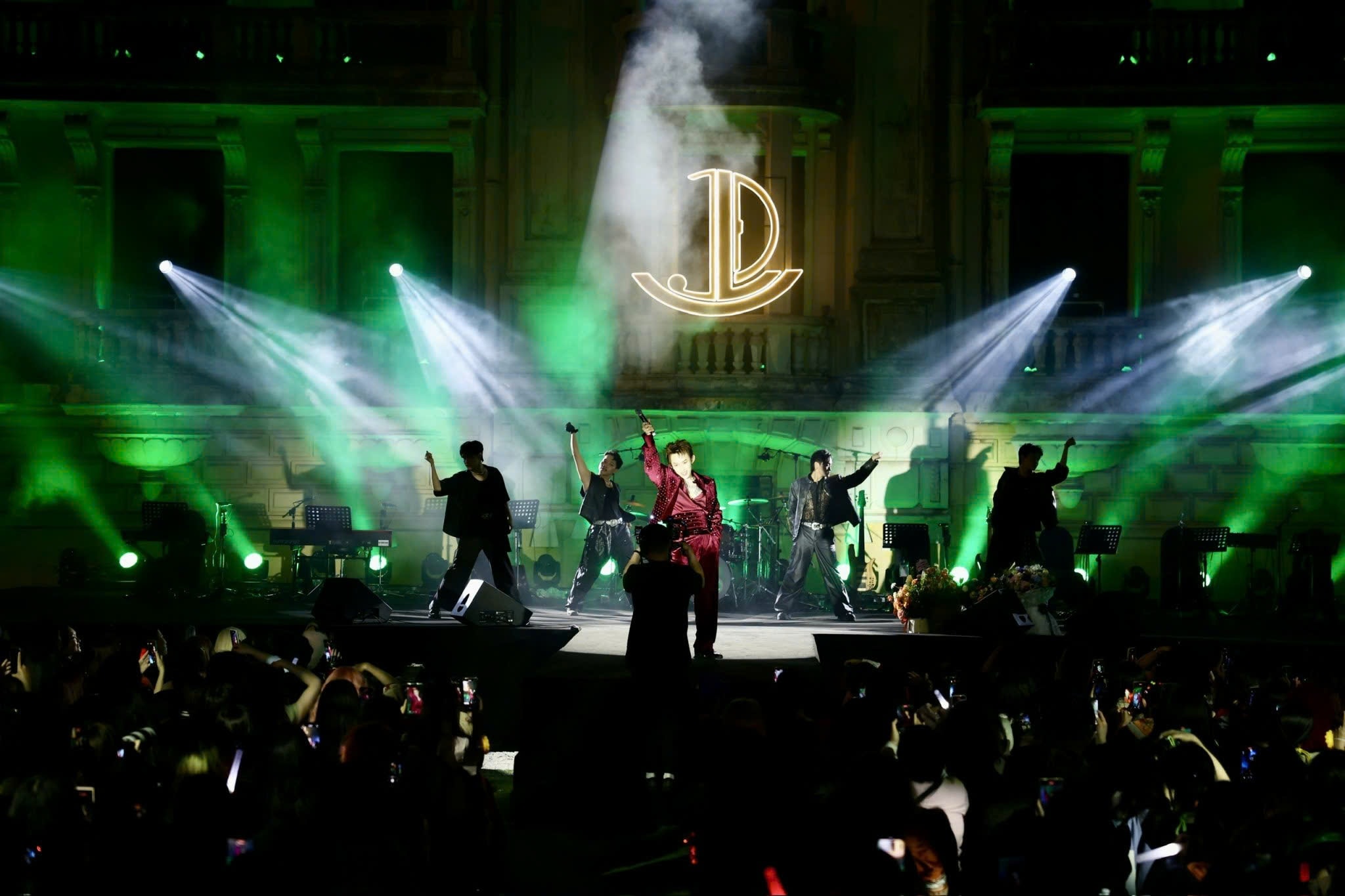 kay trần ảnh 2 kay tran anh 2