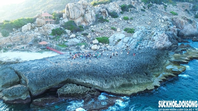 Đắm mình trong vẻ đẹp của Hang Rái- Ảnh 4.