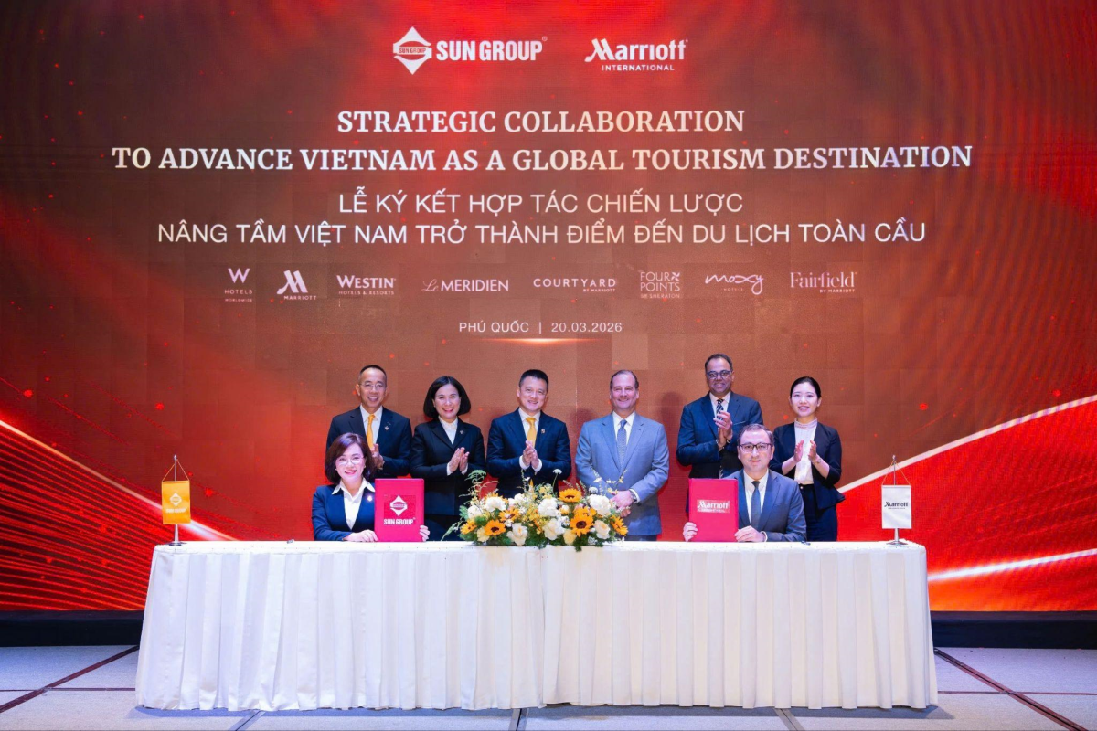 Sun Group và Marriott International trong buổi ký kết hợp tác chiến lược. Ảnh: Sun Group