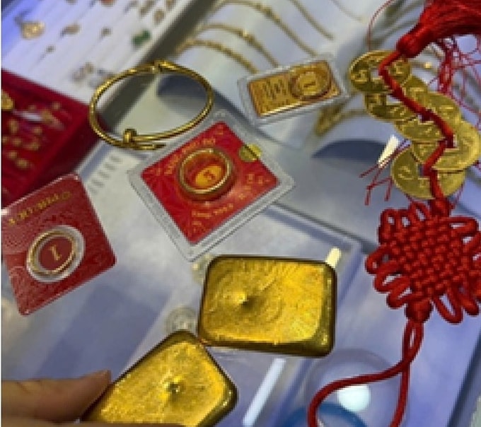 Số vàng nữ sinh mang đi bán. Ảnh: Công an cung cấp