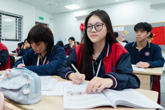 Học sinh trường THPT Đỗ Mười, trường công lập mới hoạt động từ năm 2025 ở Hà Nội. Ảnh: Tùng Đinh