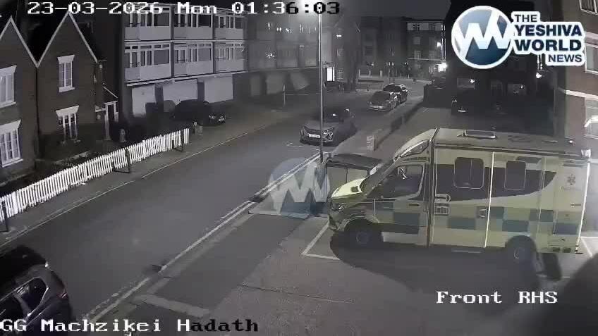 Xe cứu thương tình nguyện của người Do Thái bị phóng hỏa