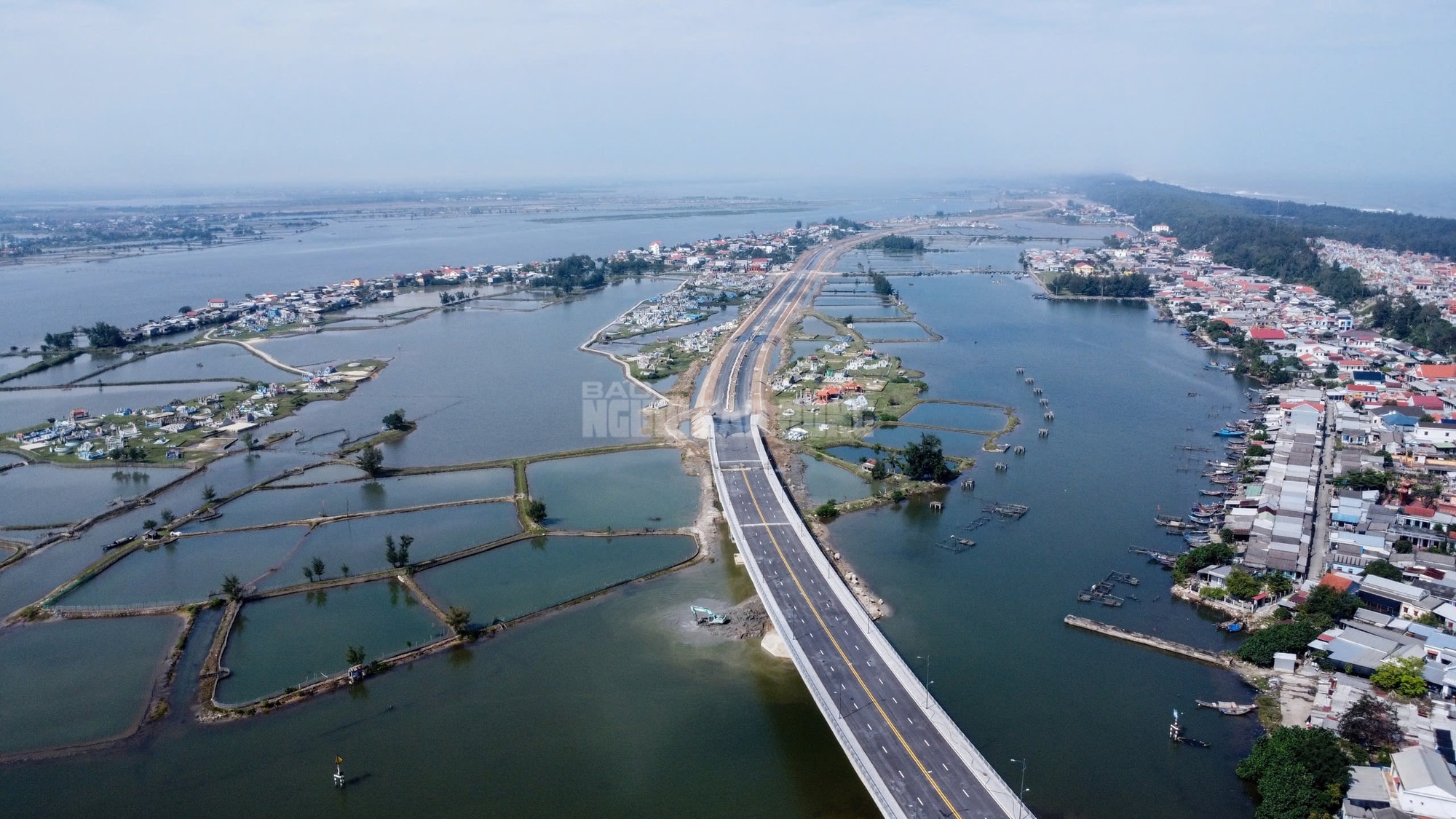 Tiết lộ kế hoạch thông xe cầu vượt cửa biển lớn nhất miền Trung - Ảnh 8.