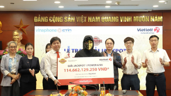 Mua vé số Vietlott mỗi ngày qua điện thoại, người đàn ông ở Tây Ninh trúng thưởng hơn 114 tỉ đồng - Ảnh 1.