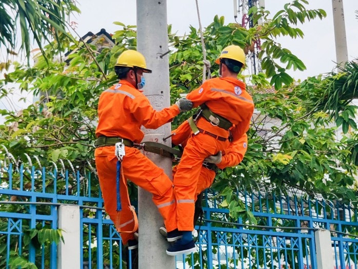 Điện lực TPHCM hướng dẫn tiết kiệm điện hiệu quả trong mùa nắng nóng 2026 - Ảnh 1. Điện lực TPHCM hướng dẫn tiết kiệm điện hiệu quả trong mùa nắng nóng 2026 - Ảnh 1.