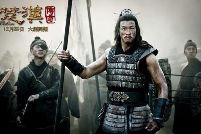 Hình ảnh Hà Nhuận Đông trong Sở Hán truyền kỳ (2012) bất ngờ gây sốt trở lại vì ồn ào tướng quân kem nền của Trương Lăng Hách. Ảnh: QQ