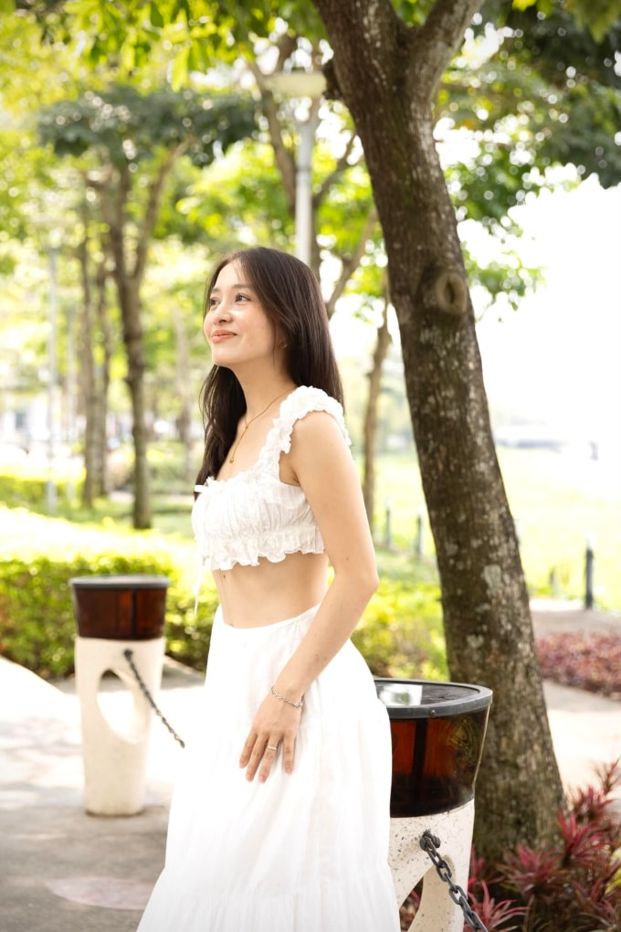 Chị Huyên giảm 9 cm eo nhờ ăn uống, tập luyện đúng cách. Ảnh: Nhân vật cung cấp