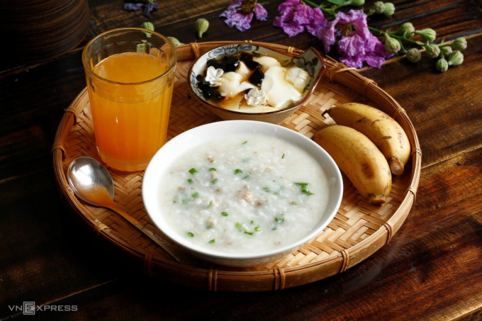 Việc ăn cháo kéo dài sẽ khiến dạ dày trở nên lười biếng. Ảnh minh họa: Bùi Thủy