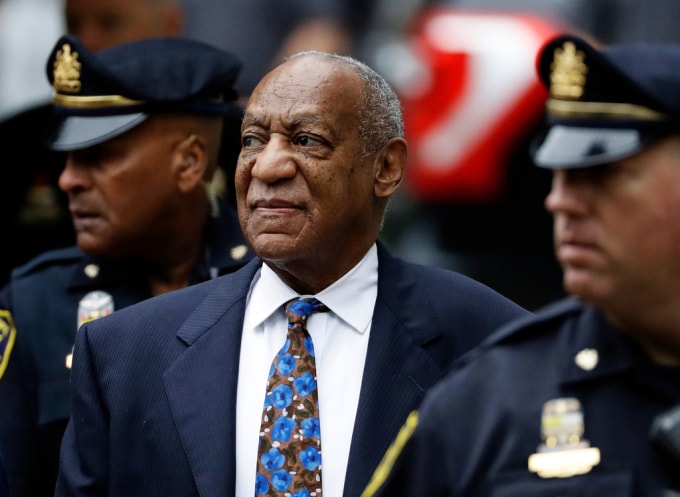 Bill Cosby trong một phiên toà hình sự về các cáo buộc tương tự, năm 2018. Ảnh: KOMO