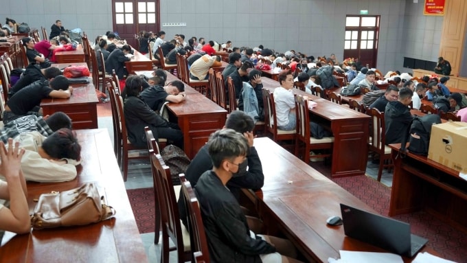 Nhóm lao động được tiếp nhận sáng nay. Ảnh: Thái Hà