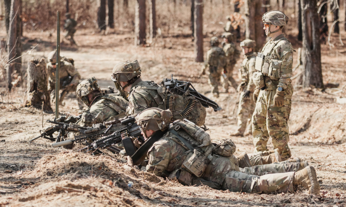 Thành viên Lữ đoàn Dù số 82 Mỹ trong cuộc diễn tập tại căn cứ Bragg hồi tháng 2. Ảnh: US Army