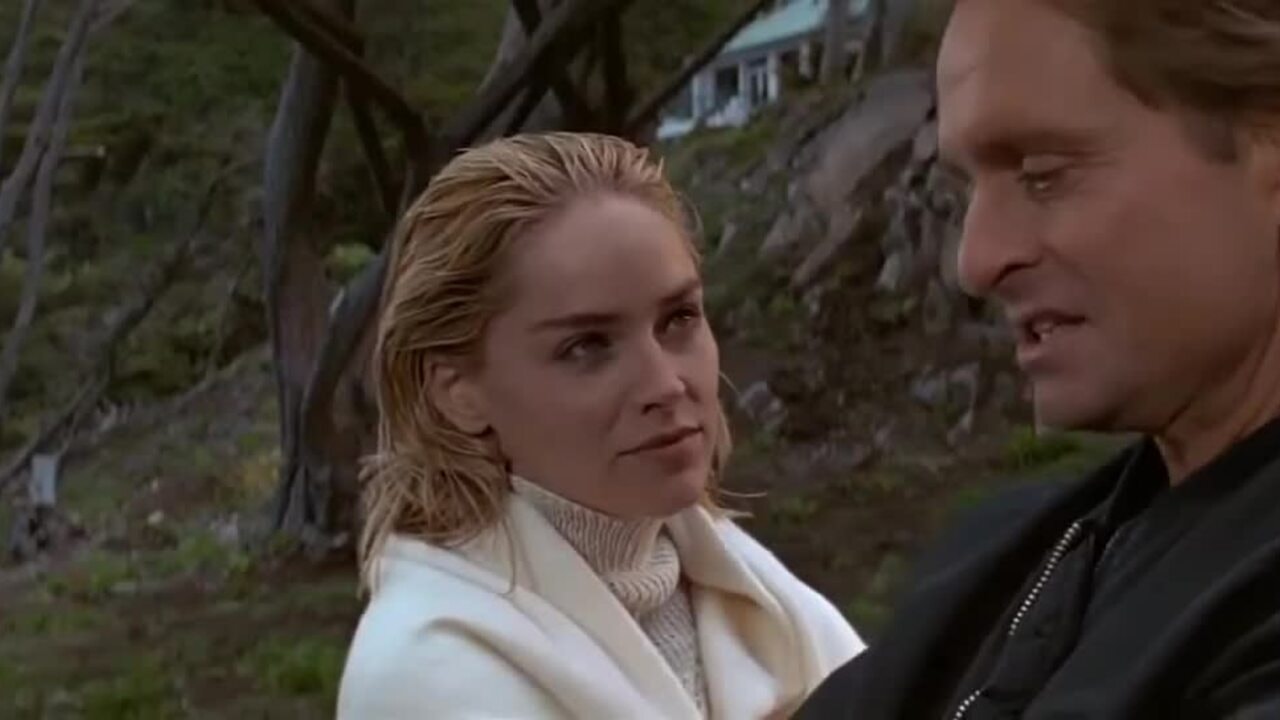 Trích đoạn của Sharon Stone và Michael Douglas trong 