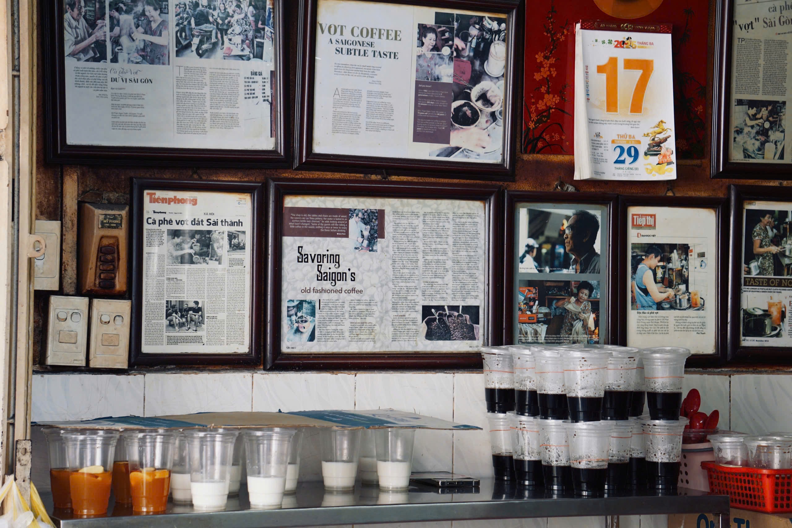 Tìm lại Sài Gòn xưa trong những quán cà phê hơn nửa thế kỷ  - Ảnh 10.