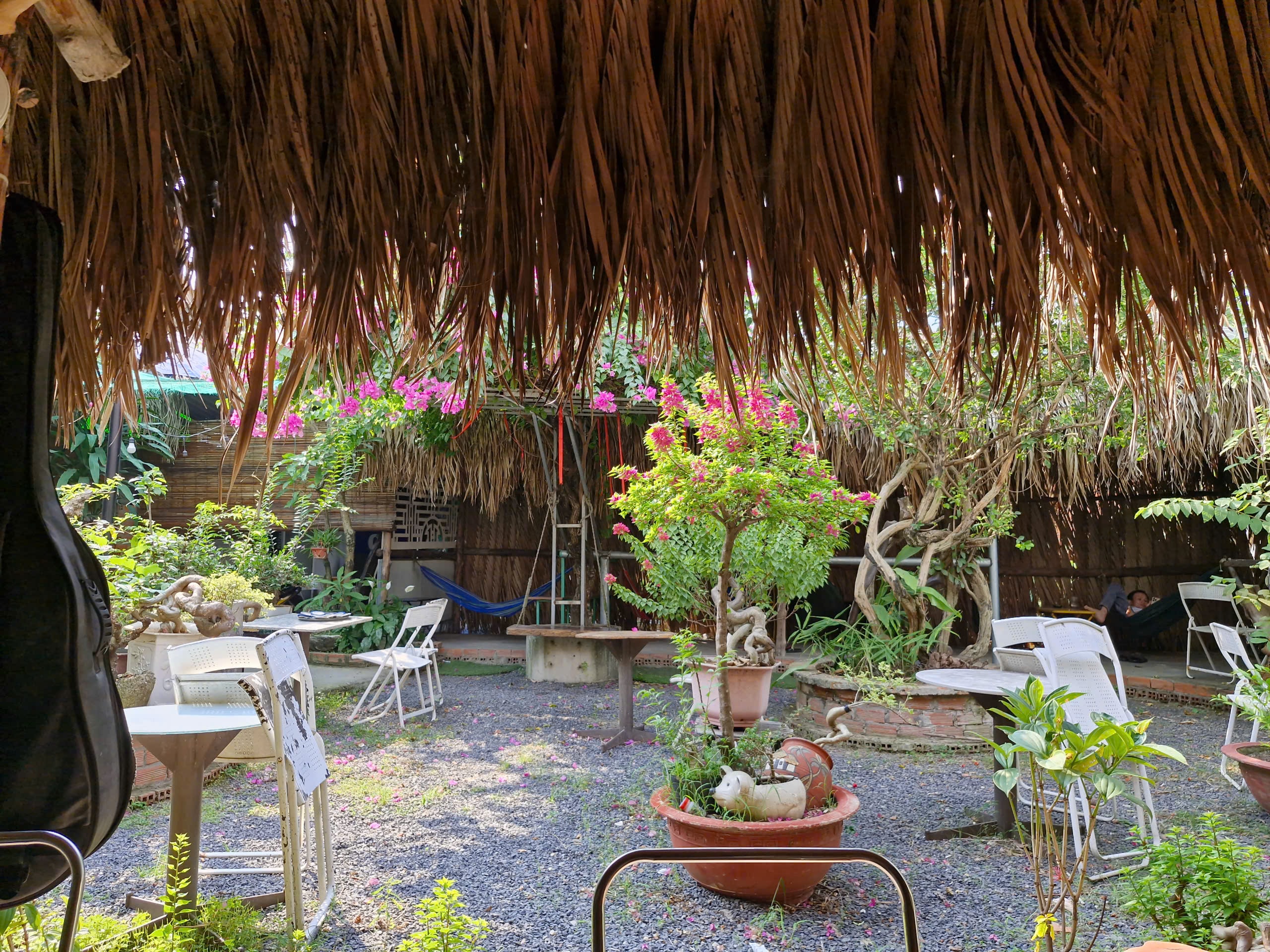 Quán cà phê ta hẹn... - Ảnh 2.