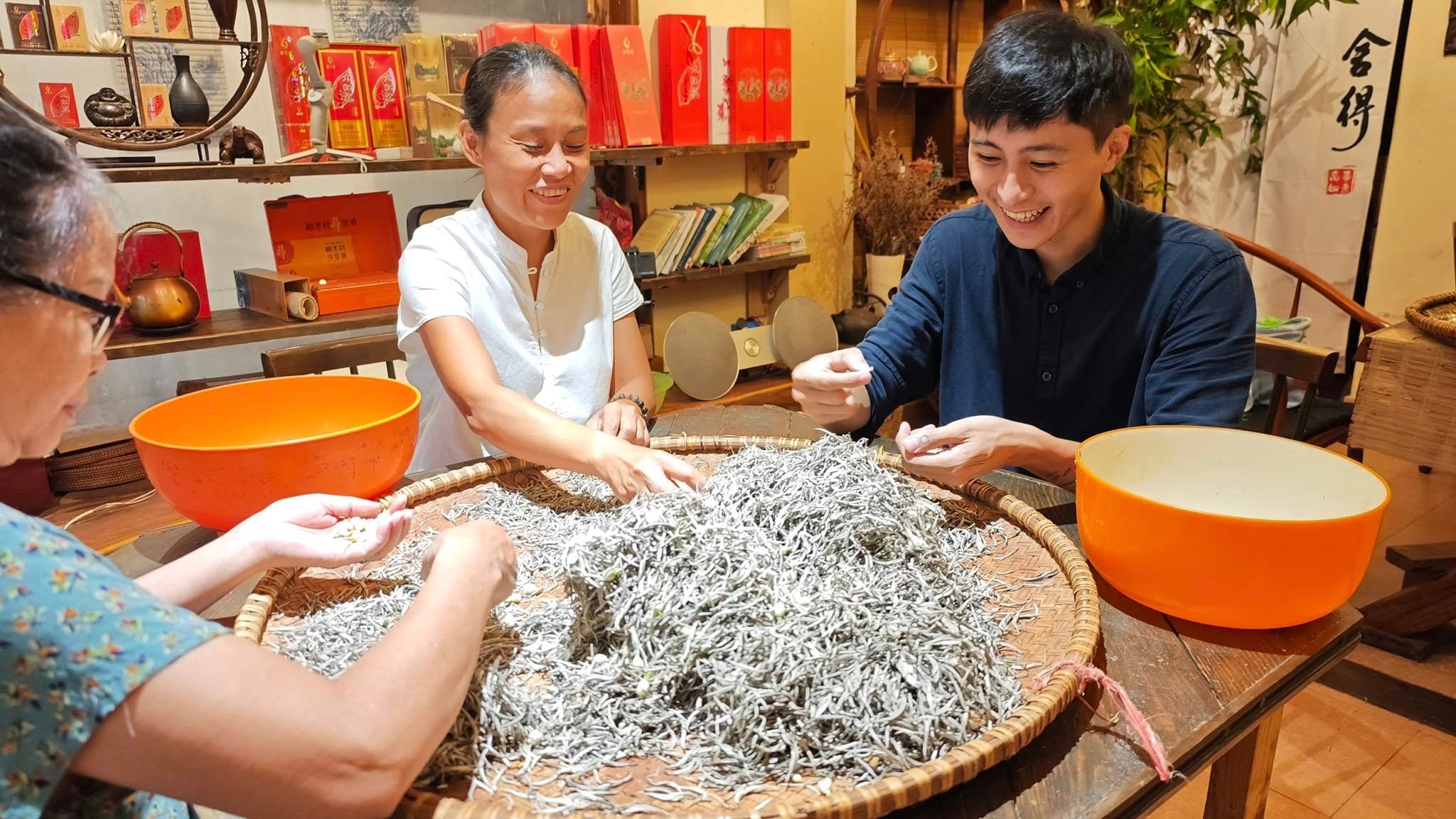 Chiếc cối xay cà phê và chén trà "động" của anh chàng 9X điển trai - Ảnh 10.