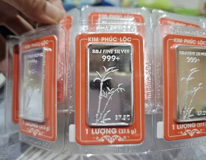 Giá bạc hôm nay 24 - 3 tăng mạnh theo vàng , phục hồi từ đáy - Ảnh 2. Giá bạc hôm nay 24 - 3 tăng mạnh theo vàng , phục hồi từ đáy - Ảnh 2.