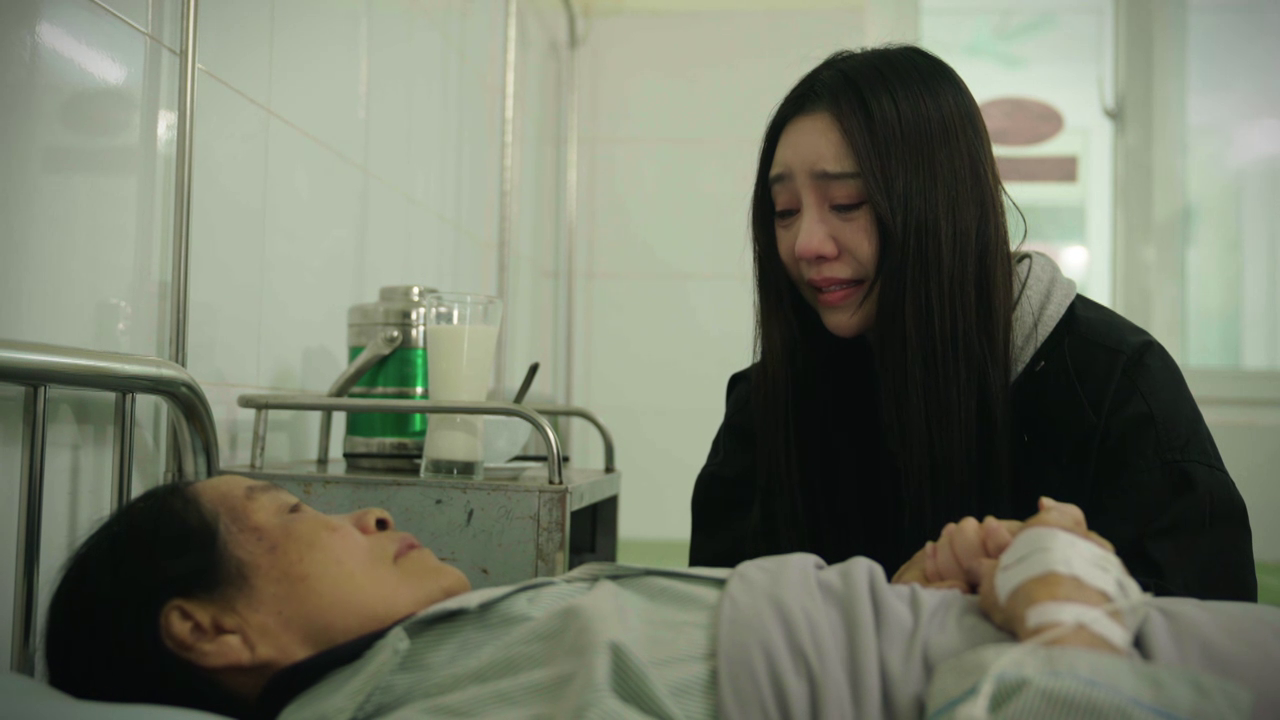 Phim Bước chân vào đời: Bà ngoại sốc nặng sau cuộc gặp mẹ của bạn trai- Ảnh 4.