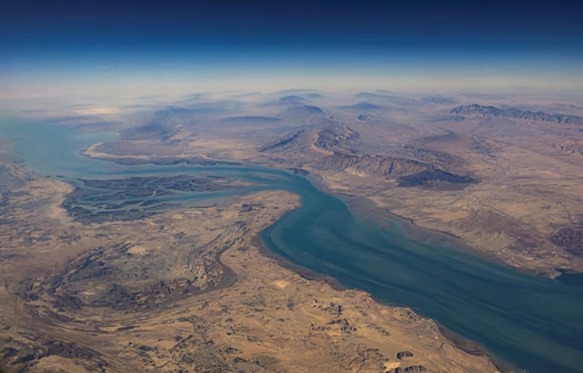 Iran muốn thu phí đối với các tàu thuyền đi qua eo biển Hormuz như là một điều kiện nhằm chấm dứt xung đột với Mỹ và Israel. (Ảnh: Reuters)