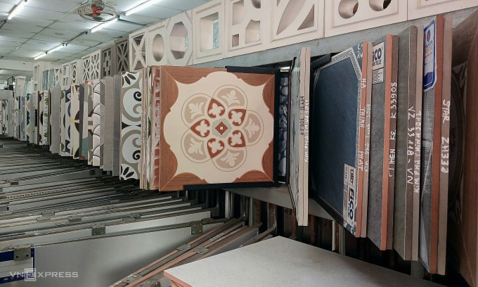 Cửa hàng vật liệu xây dựng trên đường Thống Nhất, phường An Hội Đông, TP HCM, sáng 25/3. Ảnh: Thi Hà