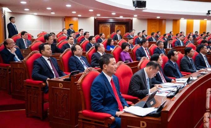 Bí thư Tỉnh ủy Đồng Nai Vũ Hồng Văn tại phiên bế mạc hội nghị Trung ương 2 khóa 14, chiều 25/3. Ảnh: Phạm Thắng