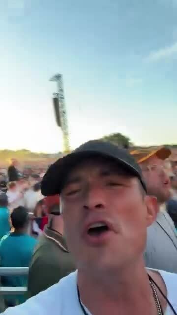 Orlando Bloom tại concert của Oasis hè 2025