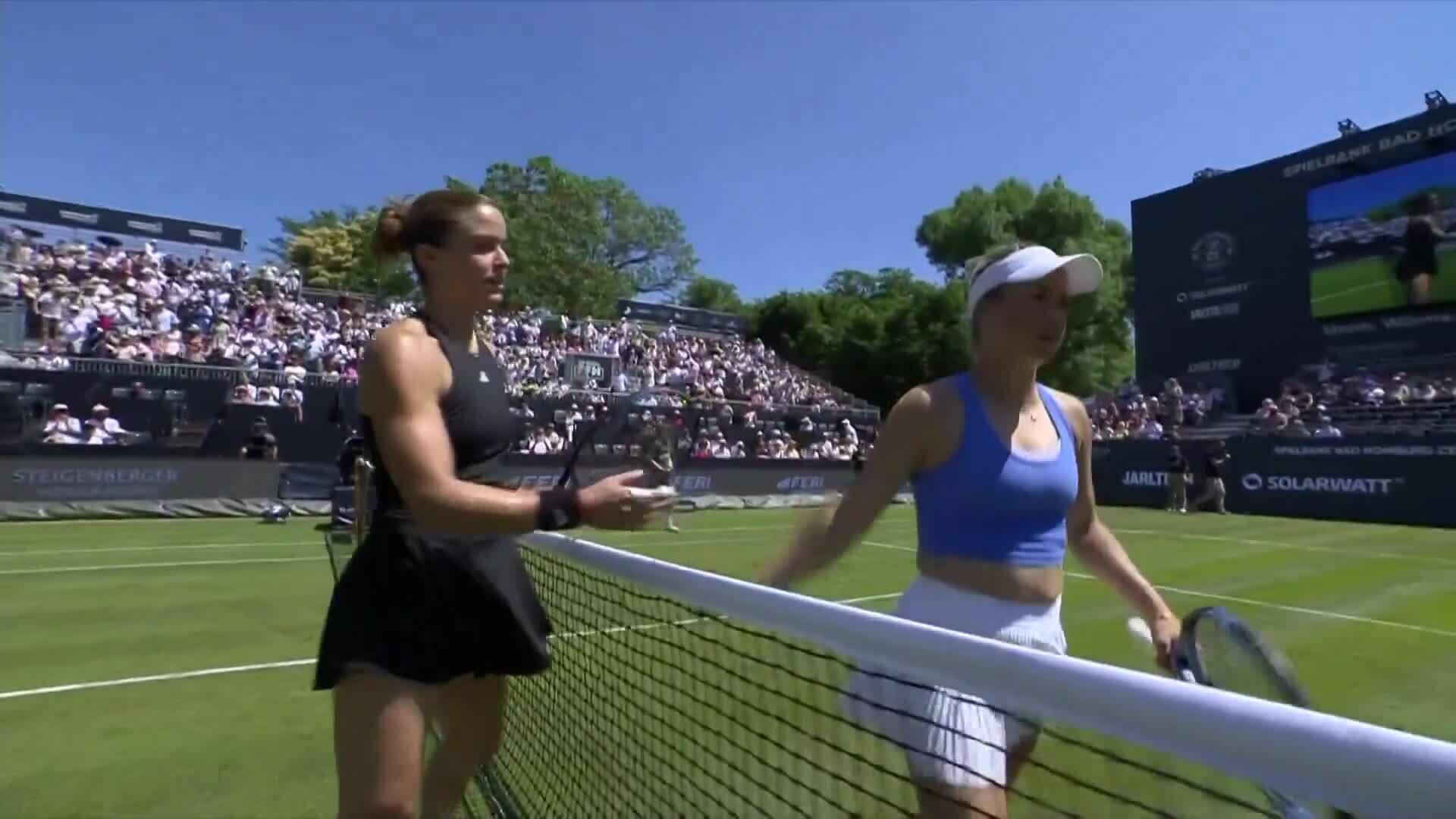 Có nên bỏ bắt tay trong quần vợt?